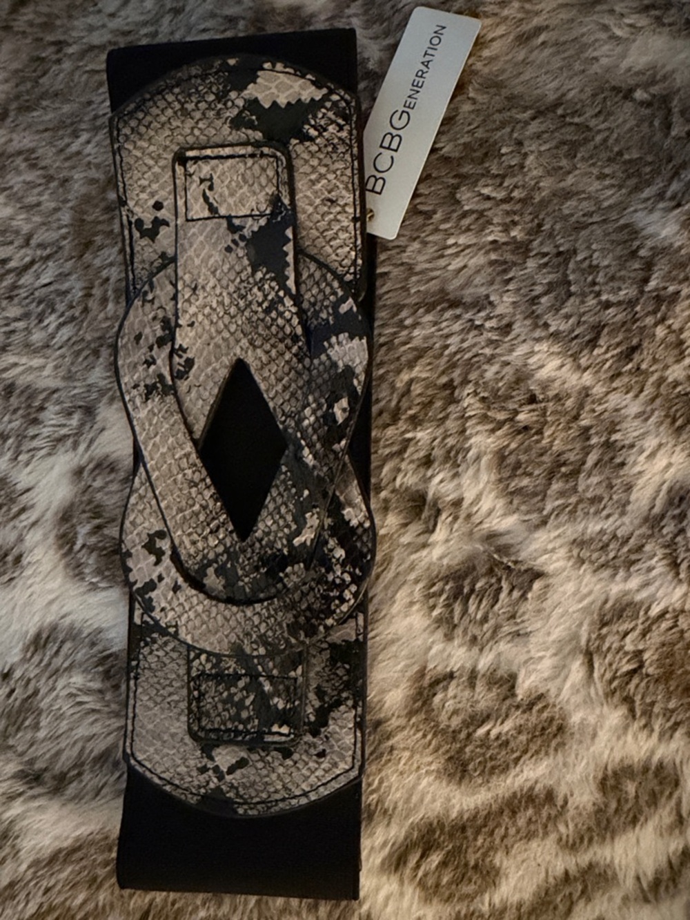 New Women’s BCBGeneration Black & Gray Snakeskin Accent Wide Stretch Belt Sz Xs.